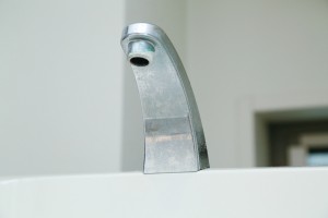 水栓金具の輝きを取り戻します! 水栓金具の輝きを取り戻します!